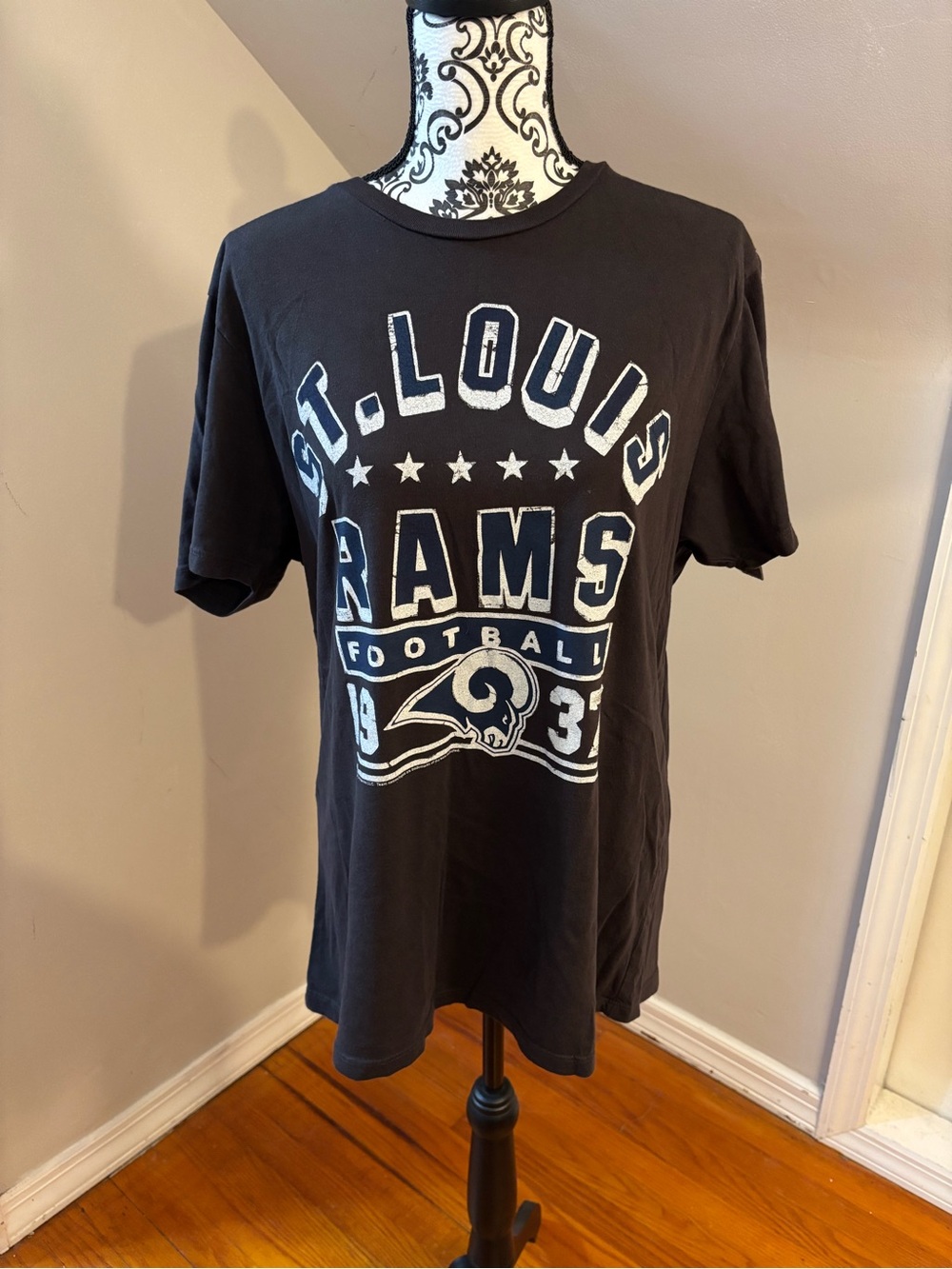 Junk Food St Louis Rams 1937 Shirt size Large Black NFL football